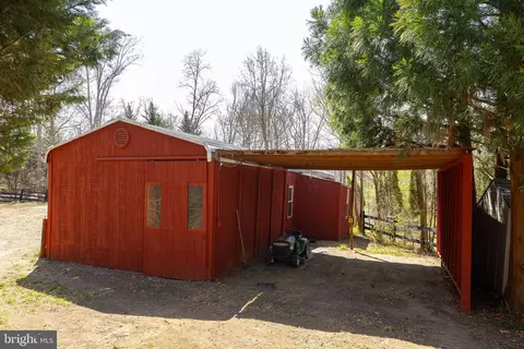 Exterior - 8701 Sinclair Mill Rd, Manassas, VA 20112 photo 21 of 29