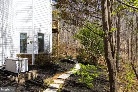 Exterior - 8701 Sinclair Mill Rd, Manassas, VA 20112 photo 8 of 29