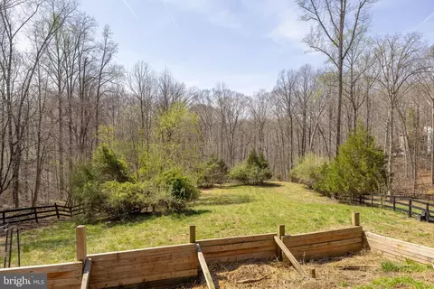 Exterior - 8701 Sinclair Mill Rd, Manassas, VA 20112 photo 23 of 29