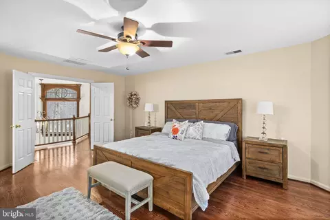 Bedroom - 8701 Sinclair Mill Rd, Manassas, VA 20112 photo 6 of 9