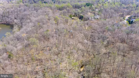 View/Area - 8701 Sinclair Mill Rd, Manassas, VA 20112 photo 11 of 14