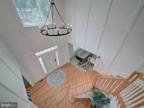 Entry Way - 18413 Cedar Dr, Triangle, VA 22172 photo 1 of 9