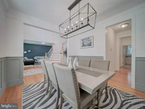 Dining - 18413 Cedar Dr, Triangle, VA 22172 photo 2 of 2