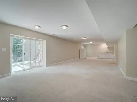 Living - 18413 Cedar Dr, Triangle, VA 22172 photo 7 of 7