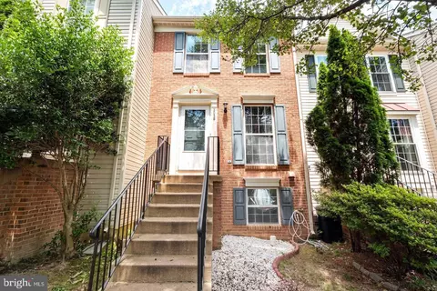 2038 Stargrass Ct, Woodbridge, VA 22192