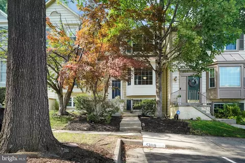 5166 Havering Way, Woodbridge, VA 22193