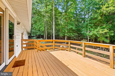 Exterior - 12312 White Eagle Dr, Manassas, VA 20112 photo 4 of 8