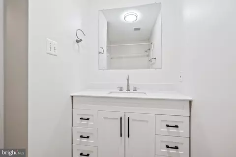 Bath - 12312 White Eagle Dr, Manassas, VA 20112 photo 1 of 4