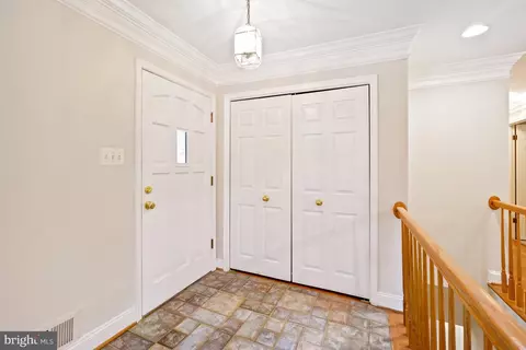 Entry Way - 12312 White Eagle Dr, Manassas, VA 20112 photo 2 of 4
