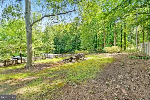 Exterior - 12312 White Eagle Dr, Manassas, VA 20112 photo 3 of 8
