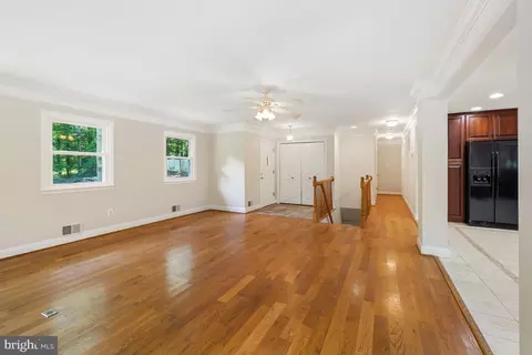 Living - 12312 White Eagle Dr, Manassas, VA 20112 photo 3 of 9