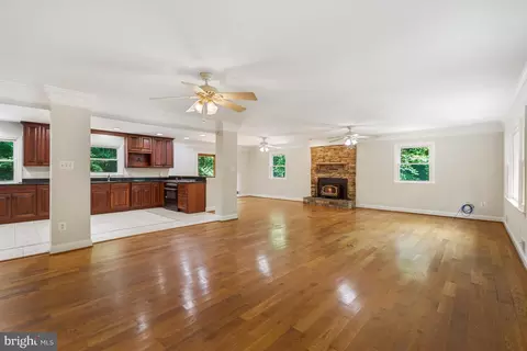 Living - 12312 White Eagle Dr, Manassas, VA 20112 photo 1 of 9