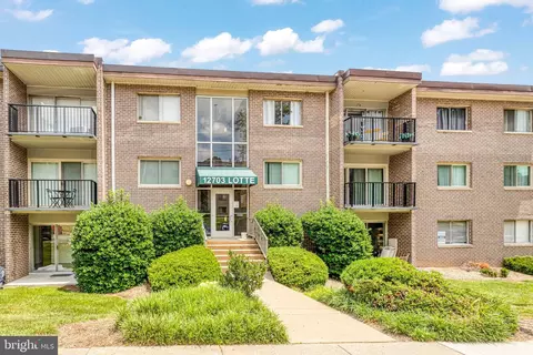 12703 Lotte Dr, Woodbridge, VA 22192
