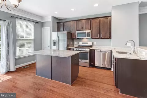 Kitchen - 4504 Potomac Highlands Cir, Triangle, VA 22172 photo 1 of 3
