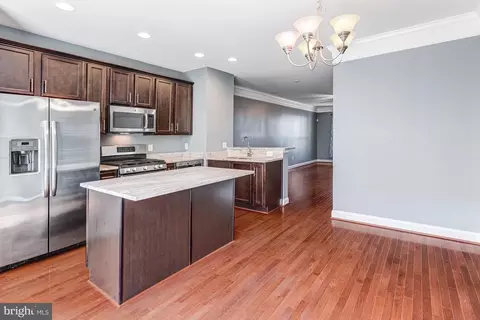 Kitchen - 4504 Potomac Highlands Cir, Triangle, VA 22172 photo 2 of 3