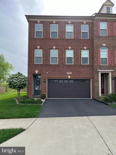 6629 Bartrams Forest Ln, Haymarket, VA 20169