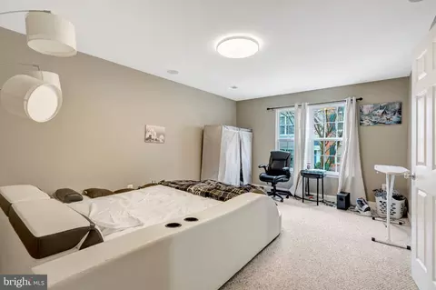 Bedroom - 4302 Potomac Highlands Cir, Triangle, VA 22172 photo 3 of 4