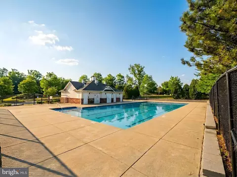 Exterior - 4302 Potomac Highlands Cir, Triangle, VA 22172 photo 5 of 6