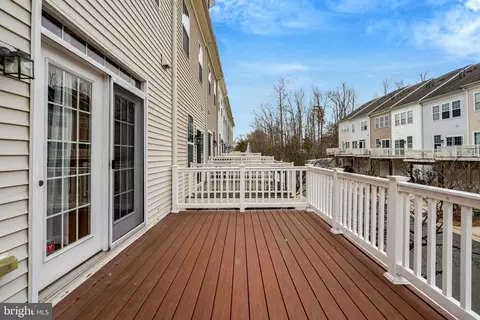 Exterior - 4302 Potomac Highlands Cir, Triangle, VA 22172 photo 6 of 6
