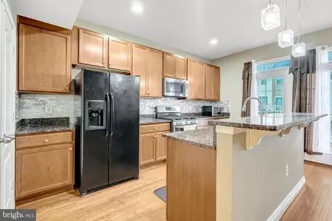 Kitchen - 4302 Potomac Highlands Cir, Triangle, VA 22172 photo 2 of 3