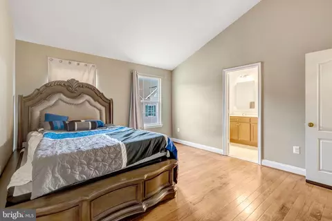 Bedroom - 4302 Potomac Highlands Cir, Triangle, VA 22172 photo 1 of 4