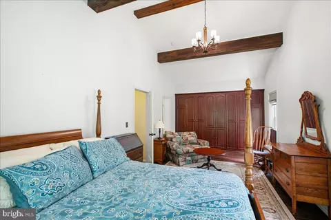 Bedroom - 19266 Mockingbird Heights Rd, Triangle, VA 22172 photo 2 of 5