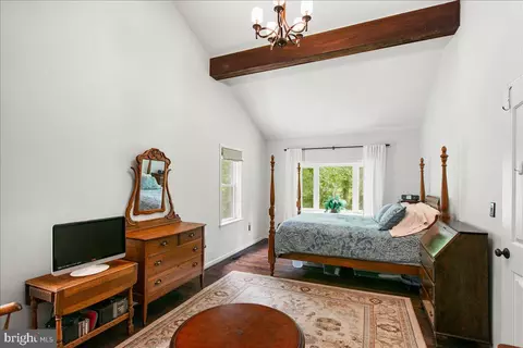 Bedroom - 19266 Mockingbird Heights Rd, Triangle, VA 22172 photo 1 of 5