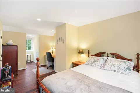 Bedroom - 19266 Mockingbird Heights Rd, Triangle, VA 22172 photo 4 of 5
