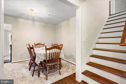 Dining - 19266 Mockingbird Heights Rd, Triangle, VA 22172 photo 1 of 3