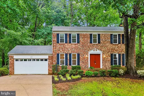 15427 Skyline Dr, Dumfries, VA 22025