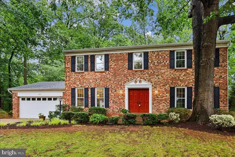 15427 Skyline Dr, Dumfries, VA 22025