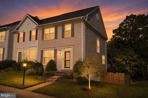 11582 Tolson Pl, Woodbridge, VA 22192