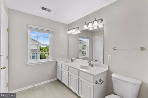 Bath - 12997 Kyle Moor Pl, Bristow, VA 20136 photo 3 of 5