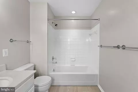 Bath - 12997 Kyle Moor Pl, Bristow, VA 20136 photo 2 of 5