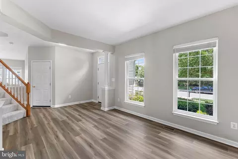 Living - 12997 Kyle Moor Pl, Bristow, VA 20136 photo 2 of 10