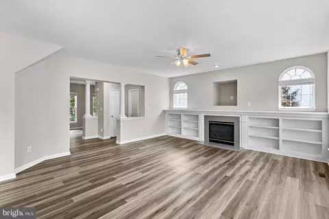Living - 12997 Kyle Moor Pl, Bristow, VA 20136 photo 7 of 10