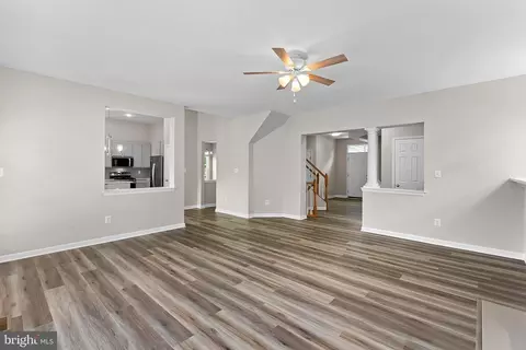 Living - 12997 Kyle Moor Pl, Bristow, VA 20136 photo 6 of 10