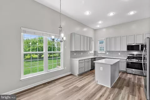 Kitchen - 12997 Kyle Moor Pl, Bristow, VA 20136 photo 1 of 6