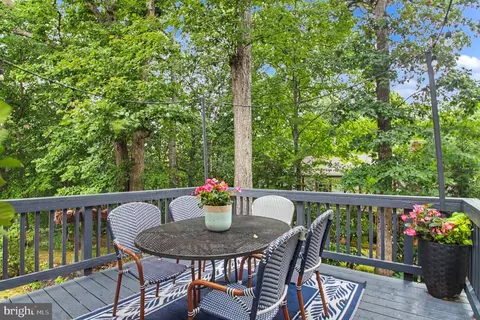 Exterior - 15745 Edgewood Dr, Dumfries, VA 22025 photo 5 of 6