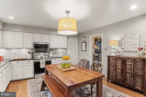 Kitchen - 15745 Edgewood Dr, Dumfries, VA 22025 photo 1 of 2