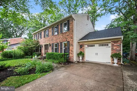 Exterior - 15745 Edgewood Dr, Dumfries, VA 22025 photo 3 of 6