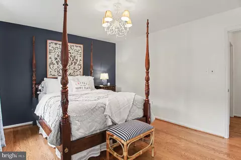 Bedroom - 15745 Edgewood Dr, Dumfries, VA 22025 photo 2 of 7