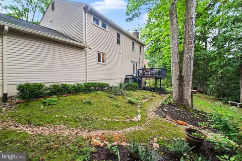 Exterior - 15745 Edgewood Dr, Dumfries, VA 22025 photo 6 of 6