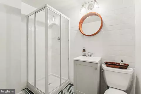 Bath - 15745 Edgewood Dr, Dumfries, VA 22025 photo 5 of 5