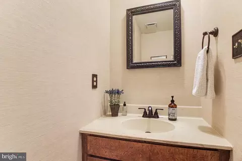 Bath - 15745 Edgewood Dr, Dumfries, VA 22025 photo 4 of 5