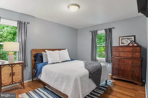 Bedroom - 15745 Edgewood Dr, Dumfries, VA 22025 photo 5 of 7