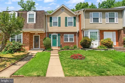 3523 Castle Hill Dr, Woodbridge, VA 22193