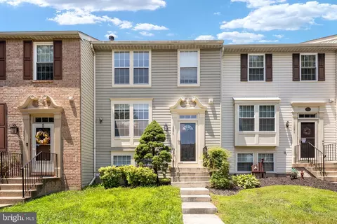 12894 Effingham Ct, Woodbridge, VA 22192