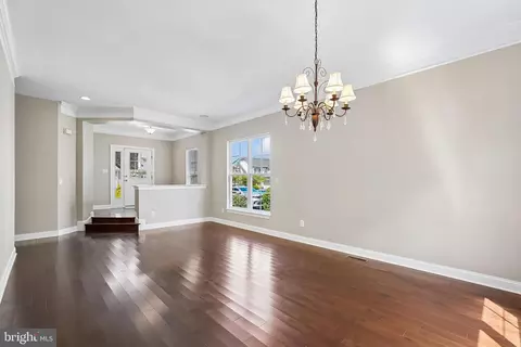 Living - 9046 Roaring Spring Loop, Bristow, VA 20136 photo 5 of 6