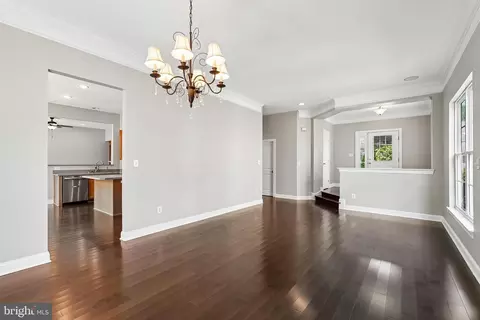 Living - 9046 Roaring Spring Loop, Bristow, VA 20136 photo 2 of 6